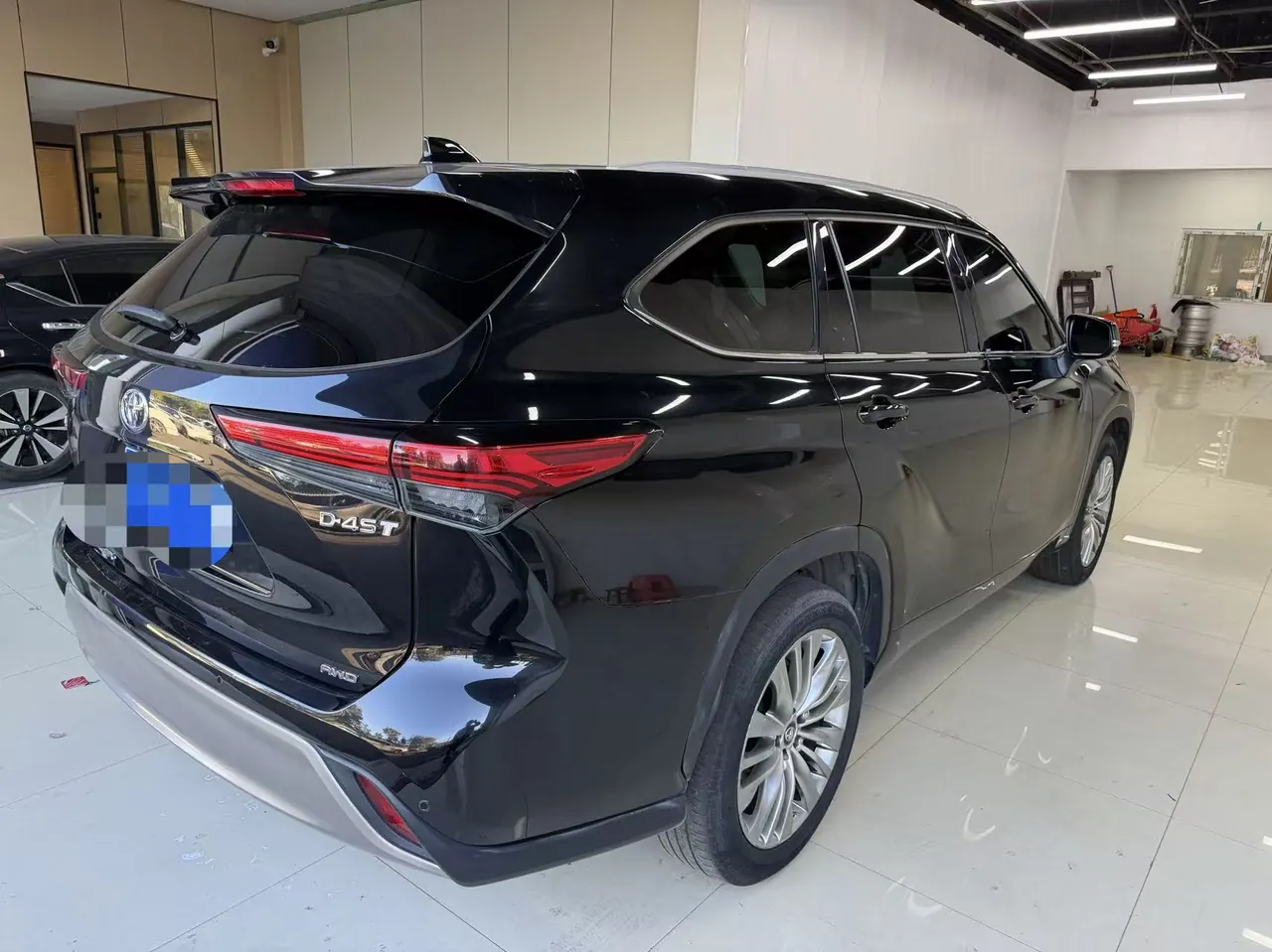 Toyota 2022 Highlander 2.0T 380T 4-wheel drive premium version 7-seat automatic gear 3