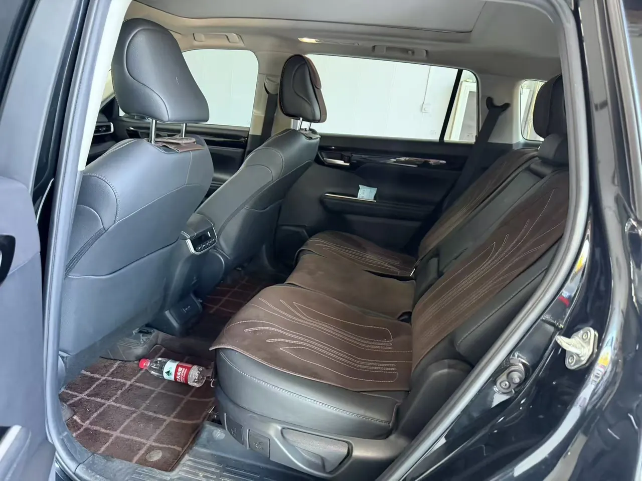 Toyota 2022 Highlander 2.0T 380T 4-wheel drive premium version 7-seat automatic gear 4