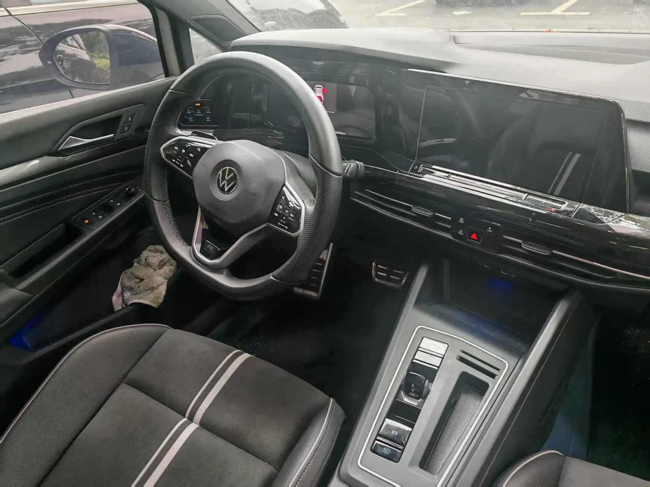 Volkswagen 2023 Golf 8 R-Line 1.4TSI 280TSI Automatic 5