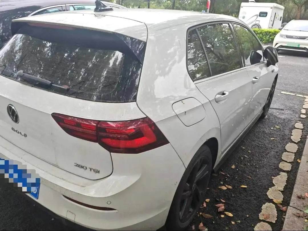 Volkswagen 2023 Golf 8 R-Line 1.4TSI 280TSI Automatic 7