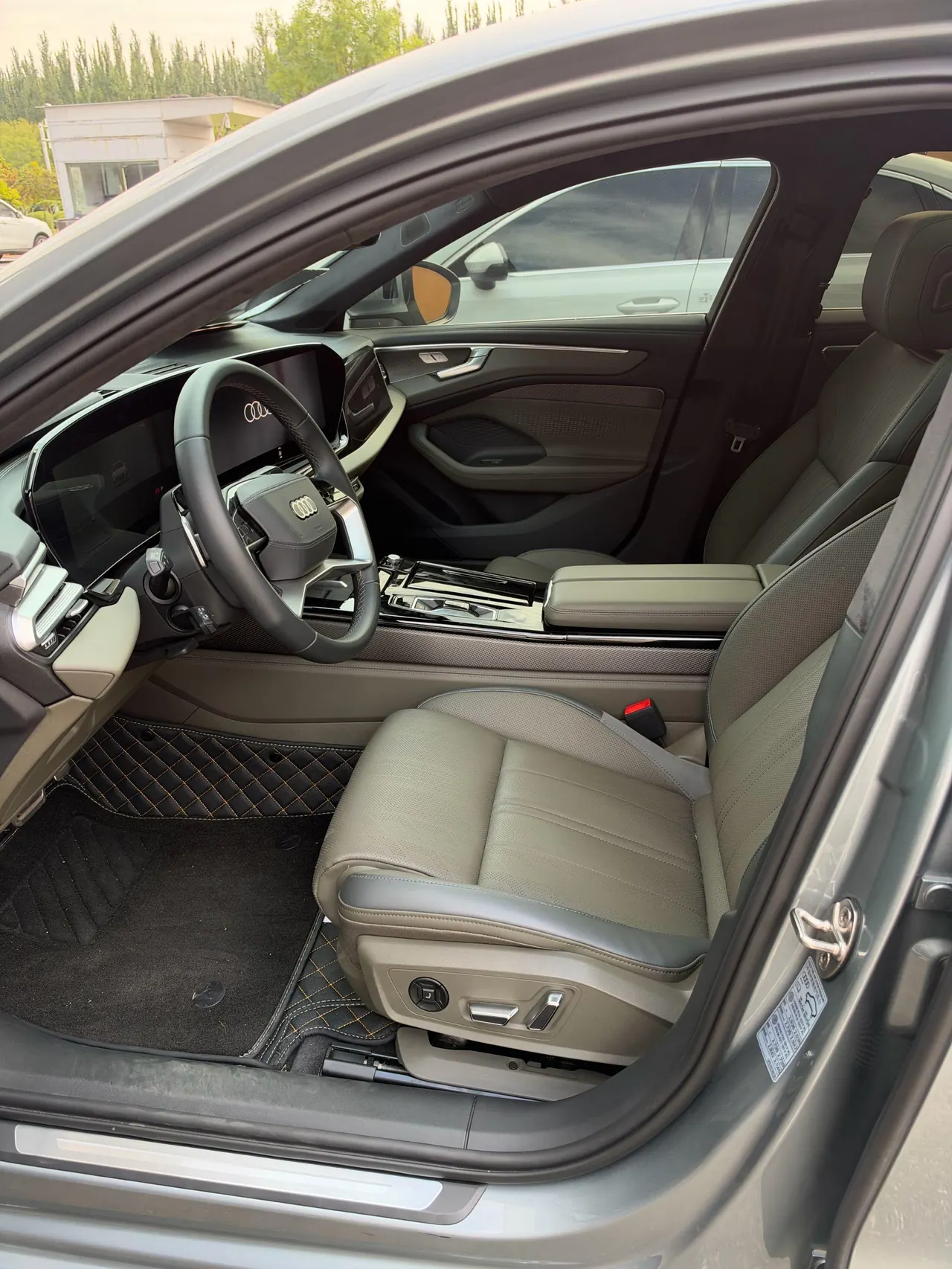 Audi 2026 A6L 2.0T Quattro Enjoy Elegant Automatic Gear 2