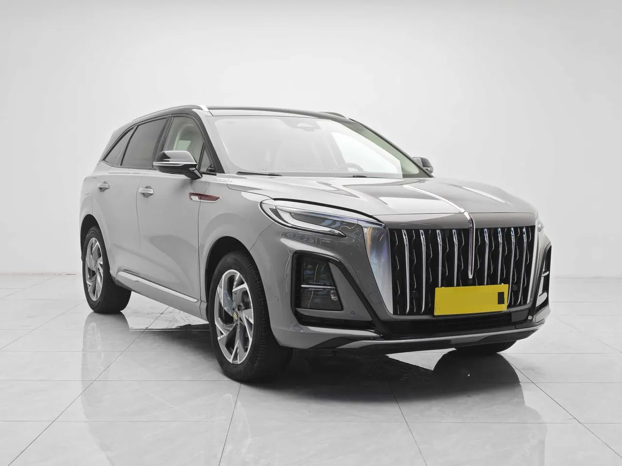 HongQi 2023 HS3 2.0T 4-wheel drive has a version of automatic gear 7