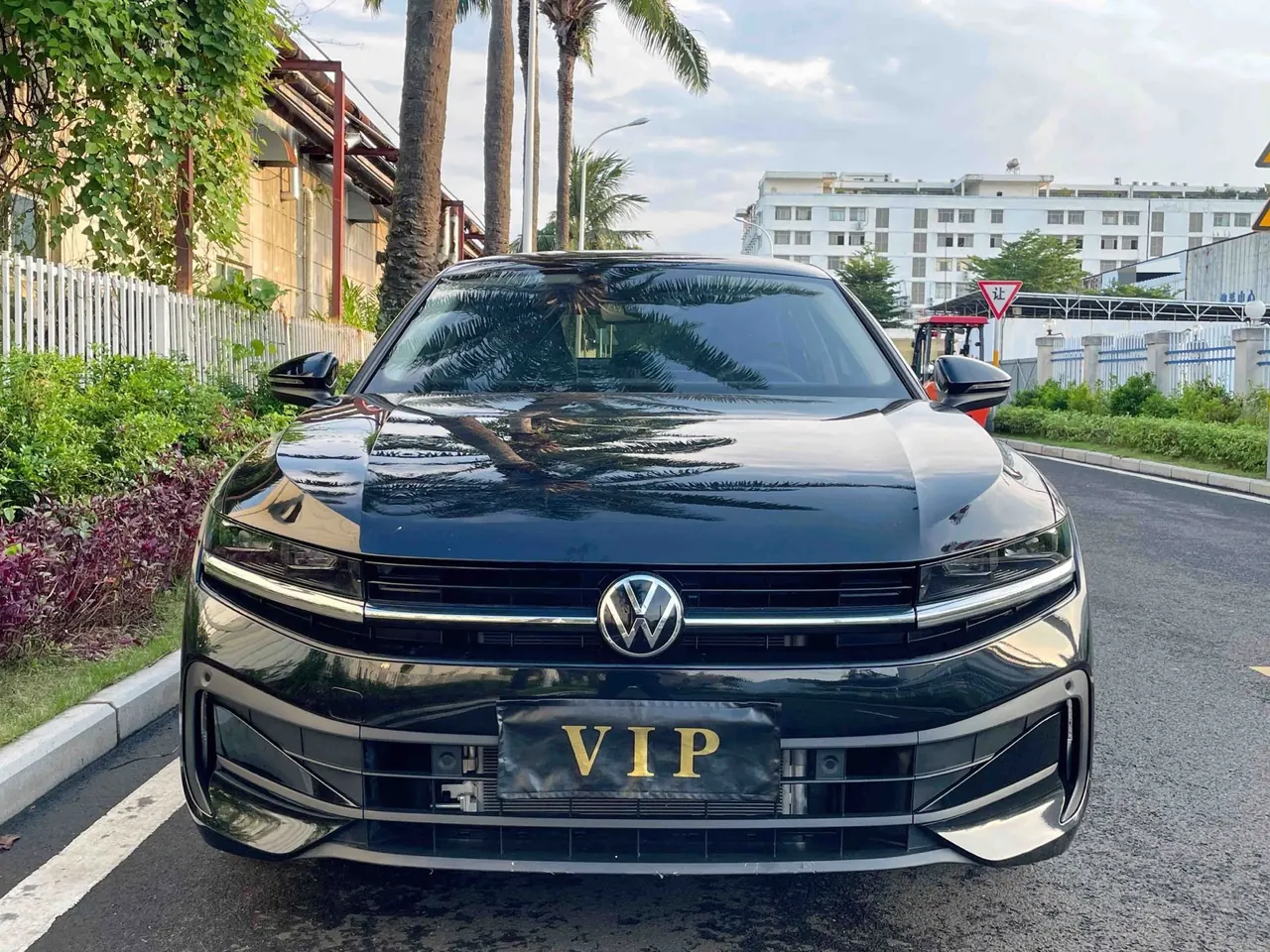 Volkswagen 2024 Magotan 1.5TSI 300TSI Premium Edition Automatic Gear 2