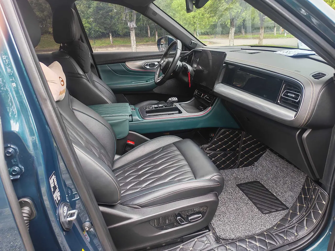 Chuanqi 2022 GS8 2.0TGDI Two-Drive Premium Edition Seven-seat Automatic Gear 7