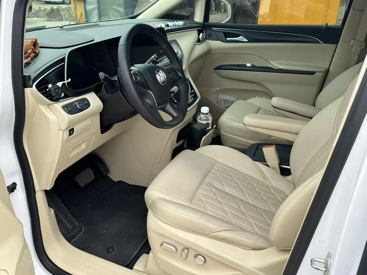 Buick 2022 GL8 ES Lu Zun 48V 2.0T 653T Luxury Automatic Gear 3