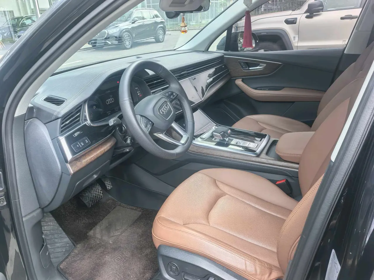 Audi Q7 (Imported) 2023 Q7 2.0TFSI 45TFSI Quattro S line Sports Automatic 2