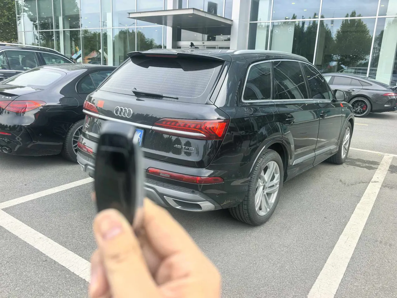 Audi Q7 (Imported) 2023 Q7 2.0TFSI 45TFSI Quattro S line Sports Automatic 4
