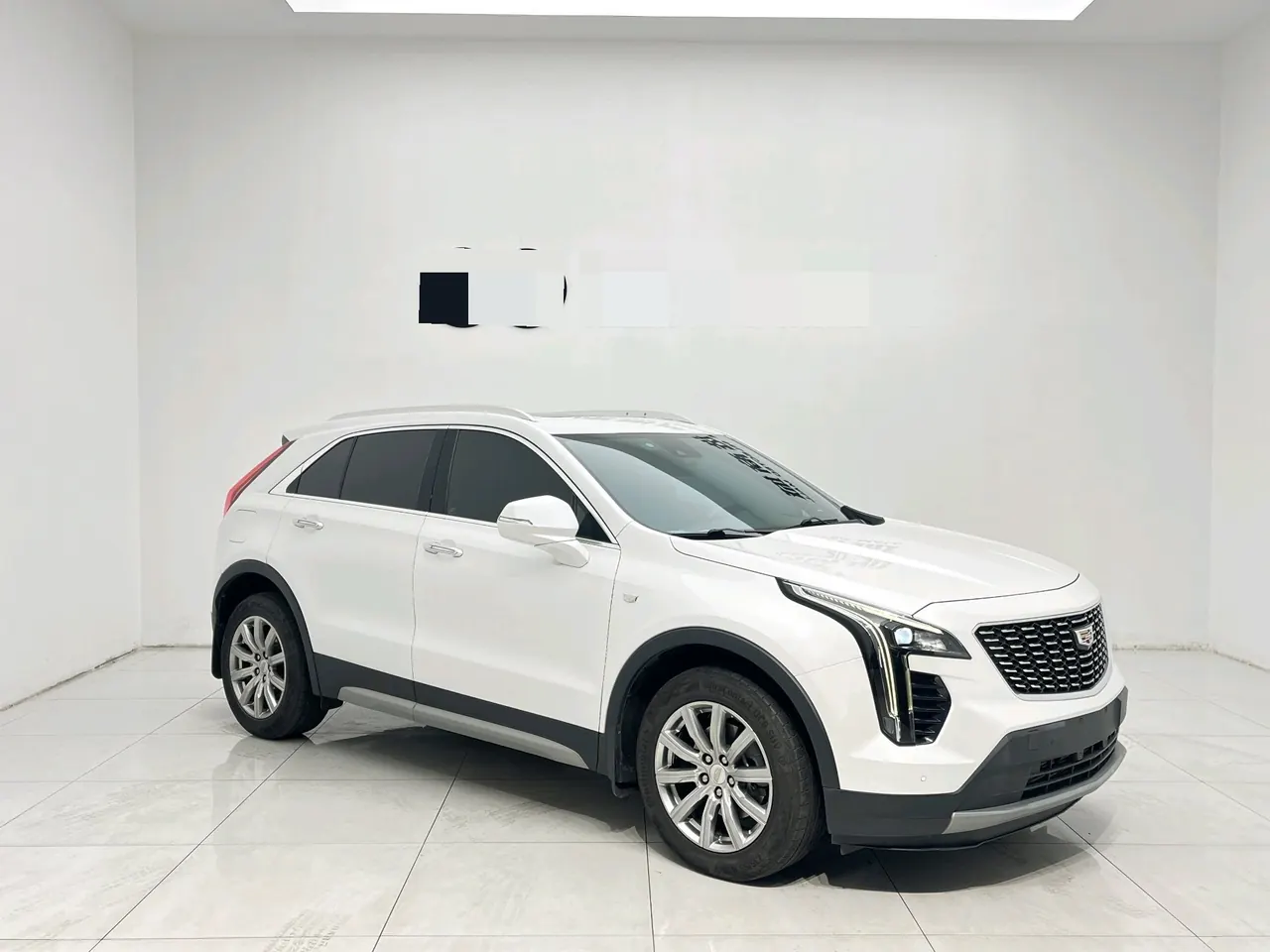 Cadillac 2023 XT4 48V 2.0T 28T Two-Drive Luxury Automatic Gear 3