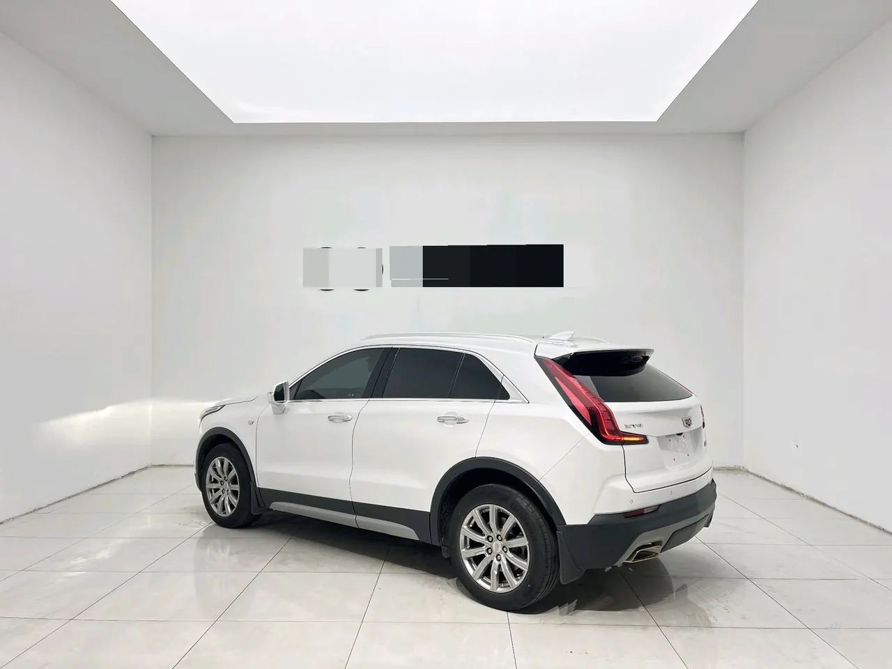 Cadillac 2023 XT4 48V 2.0T 28T Two-Drive Luxury Automatic Gear 6