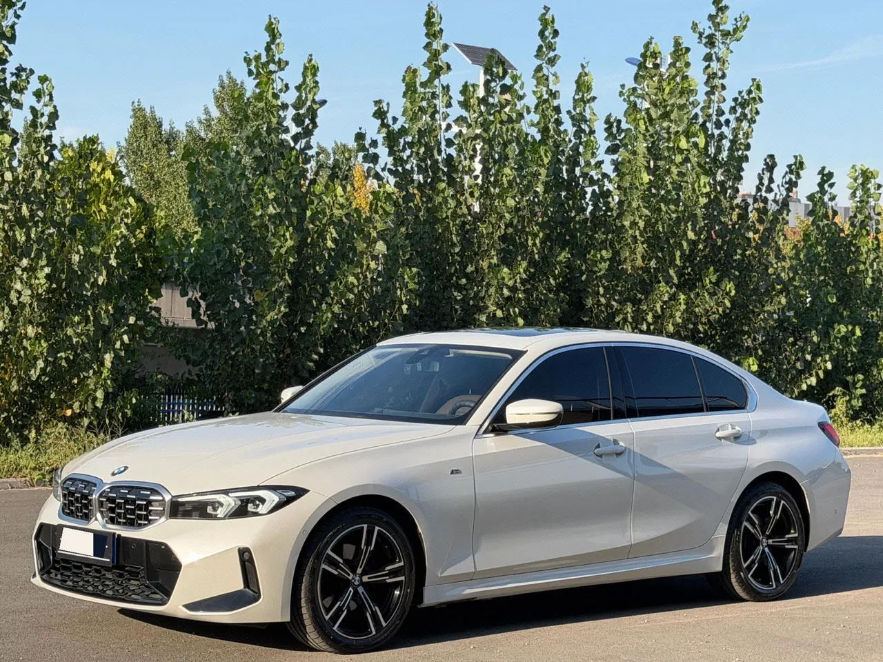 Open image lightbox: BMW 3 Series 2023 325i 2.0T M Sports Suit Automatic Gear