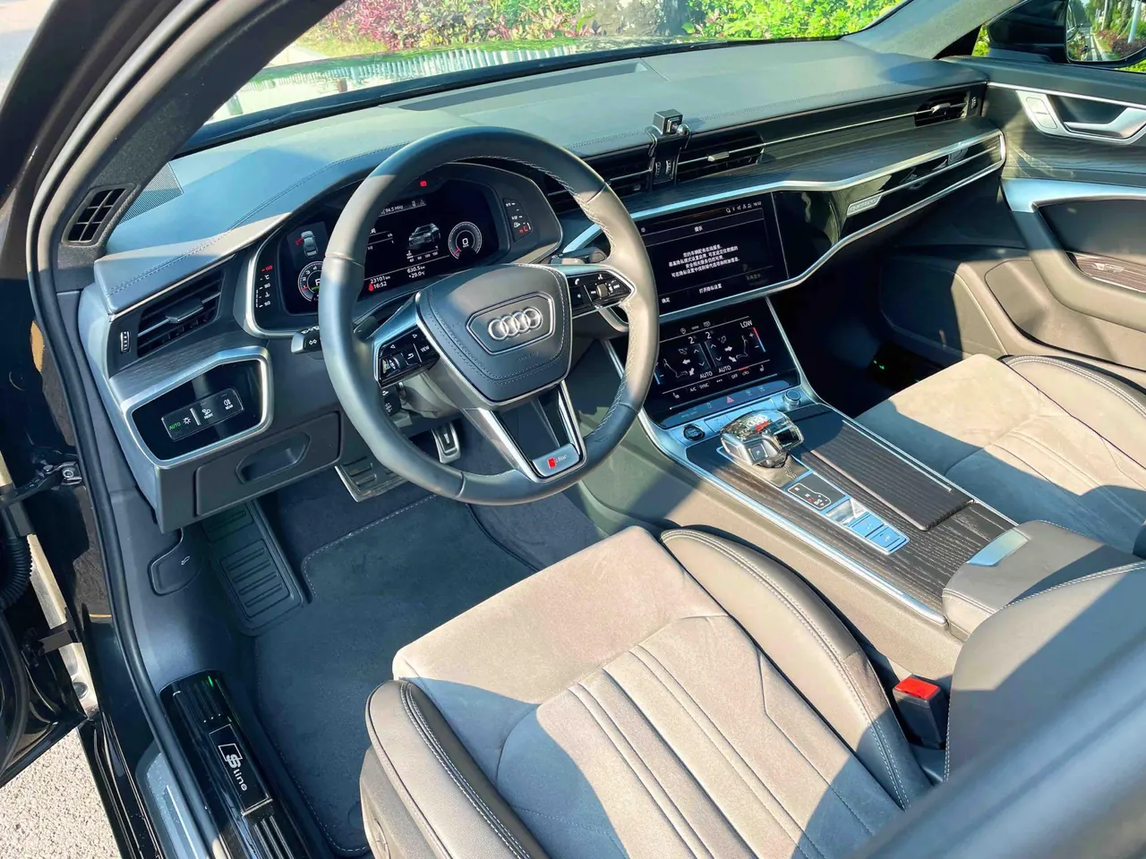 Audi 2024 A6L 2.0TFSI 45TFSI Quattro Selected Dynamic Automatic 10