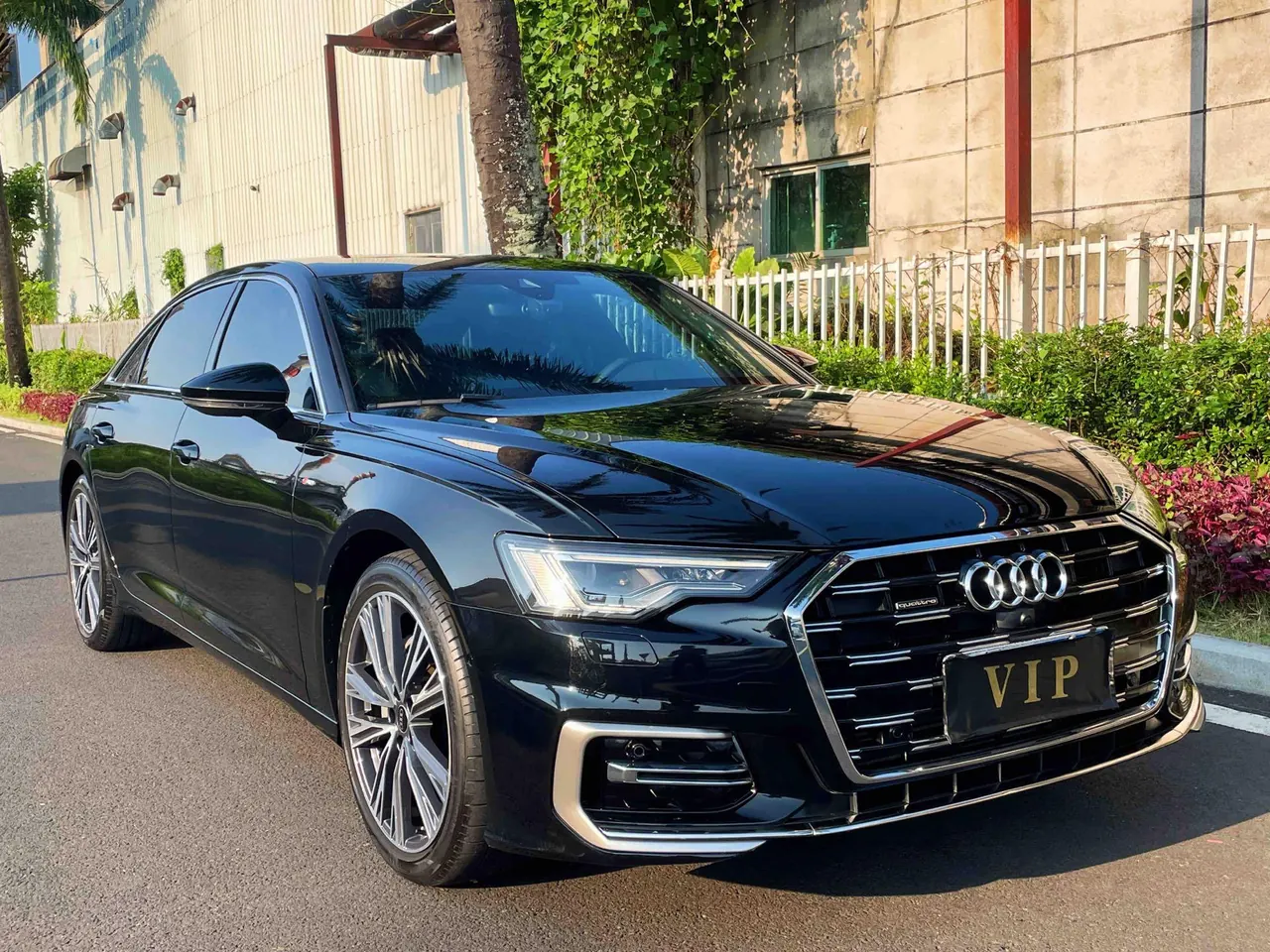 Audi 2024 A6L 2.0TFSI 45TFSI Quattro Selected Dynamic Automatic 3