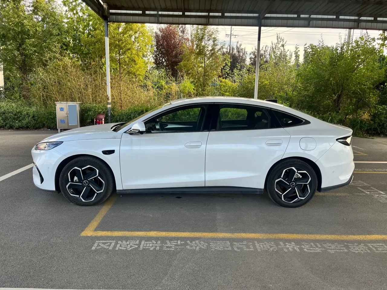 BYD 2025 seals 06 DM-i 1.5 stepless smart driving version 120KM flagship automatic gear 3