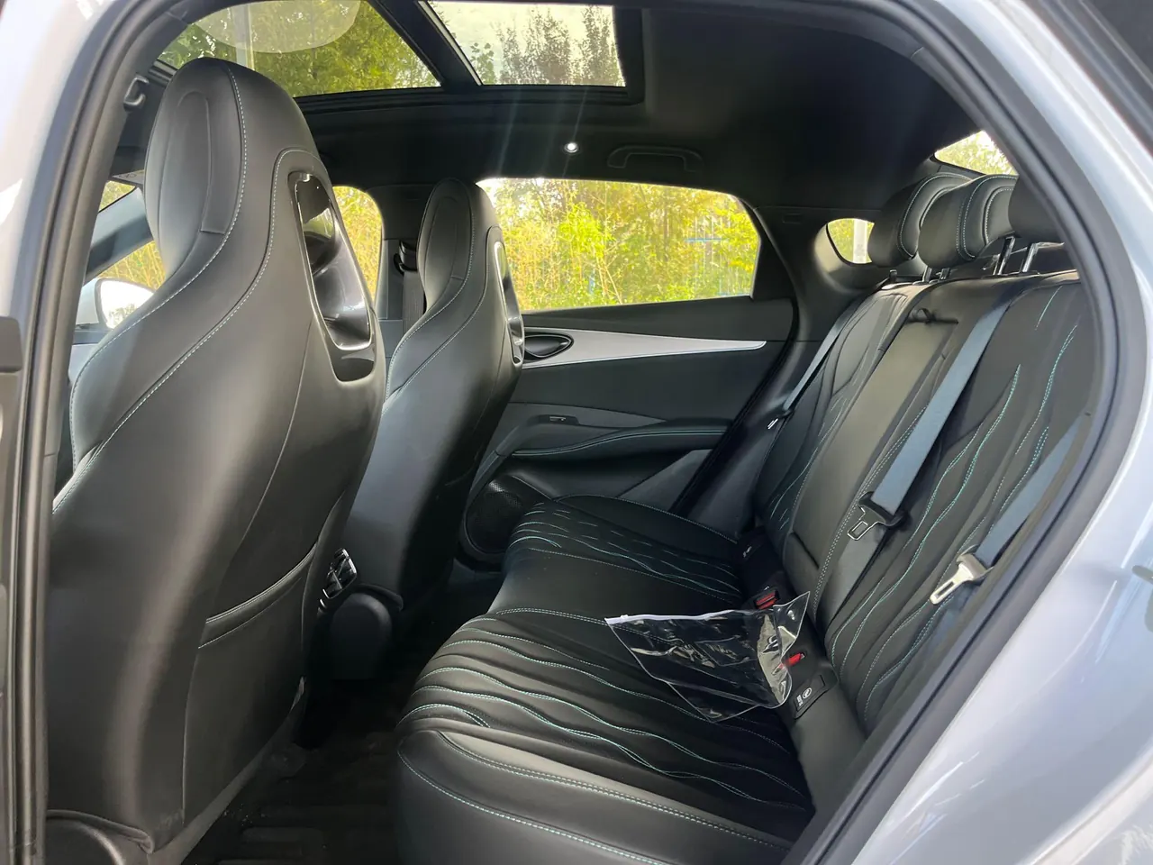 BYD 2025 seals 06 DM-i 1.5 stepless smart driving version 120KM flagship automatic gear 8