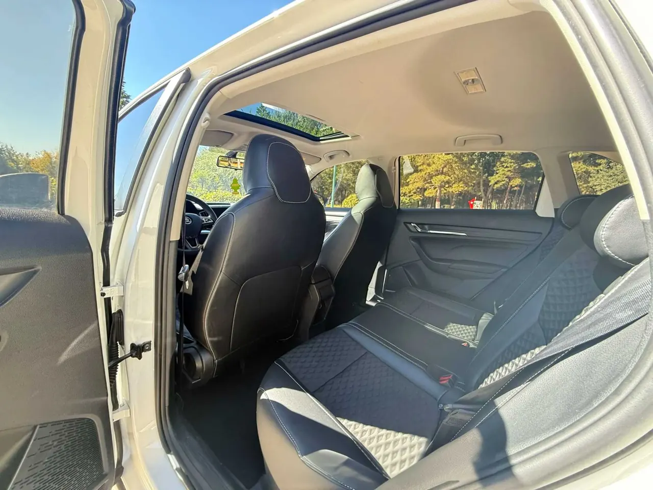 Skoda 2023 Comic 1.5 Comfortable Edition (Modified) Automatic Gear 4