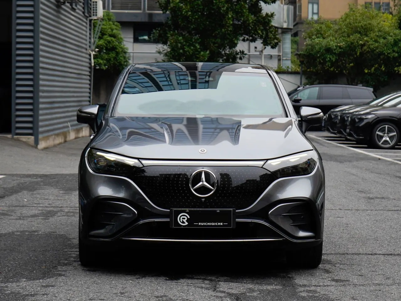 Mercedes Benz 2023 EQE SUV 500 4MATIC EQE SUV 500 4MATIC Special Edition Automatic 12