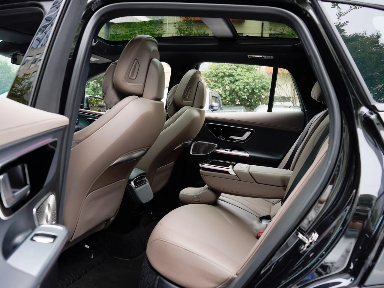 Mercedes Benz 2023 EQE SUV 500 4MATIC EQE SUV 500 4MATIC Special Edition Automatic 6