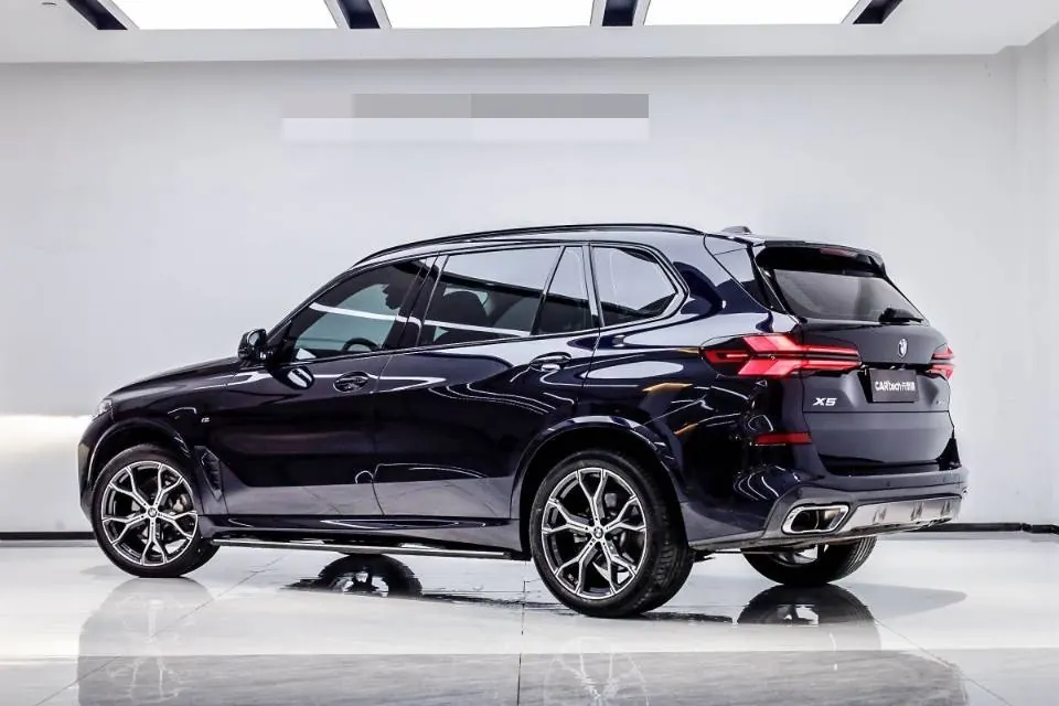 BMW 2023 X5 xDrive30Li 48V 2.0T exclusive m sports obsidian night suit automatic gear 8