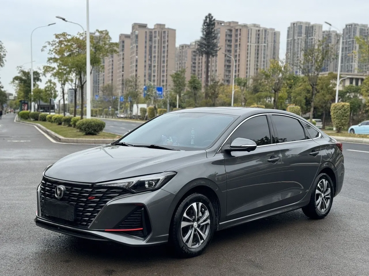打开图片灯箱:ChangAn 2023 Yidong PLUS 1.4TGDI Blue Whale NE Enjoy Premium Automatic Gear