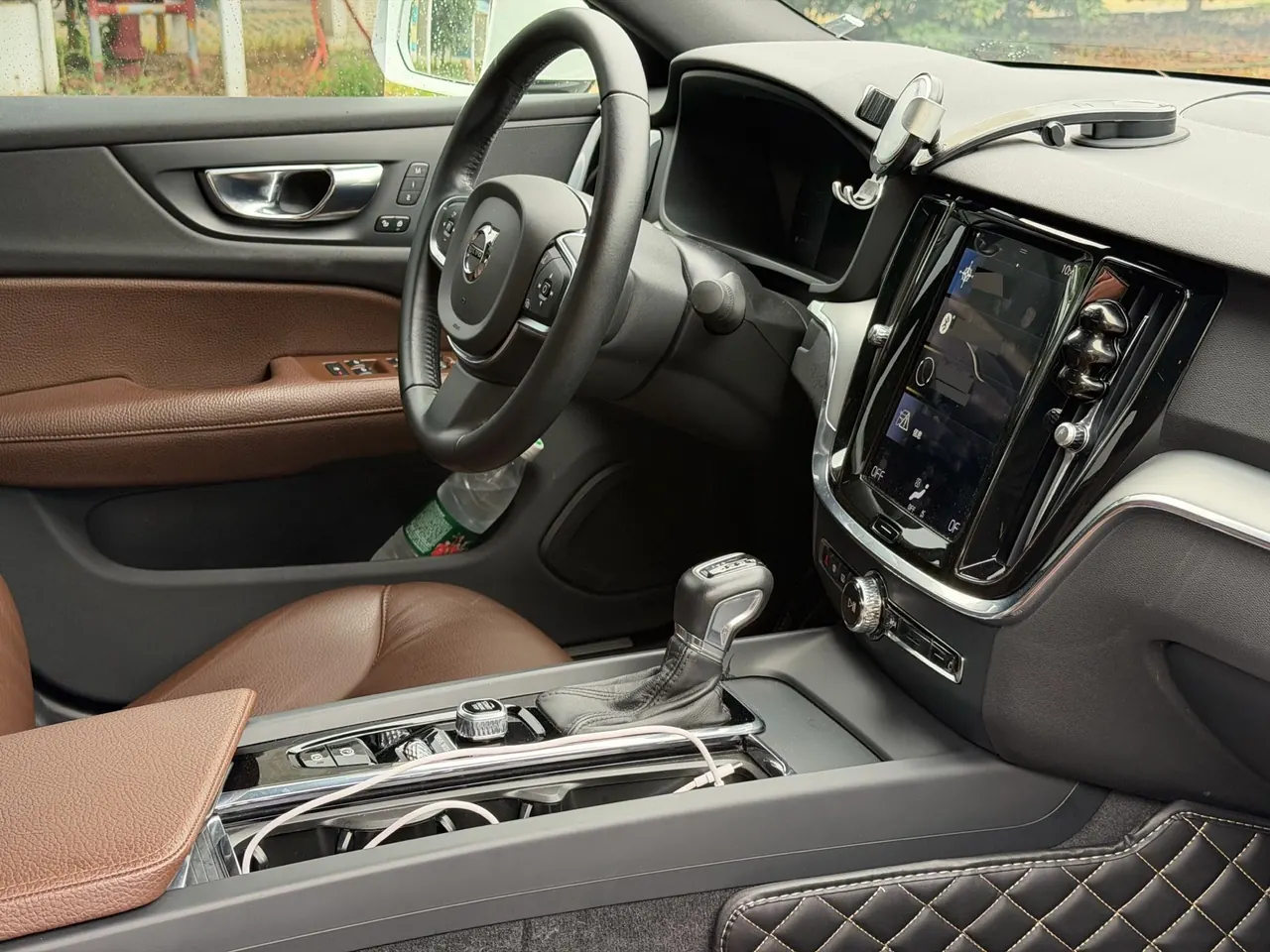 Volvo 2020 S60 2.0T T4 Zhiyi Deluxe Edition Automatic Gear 2