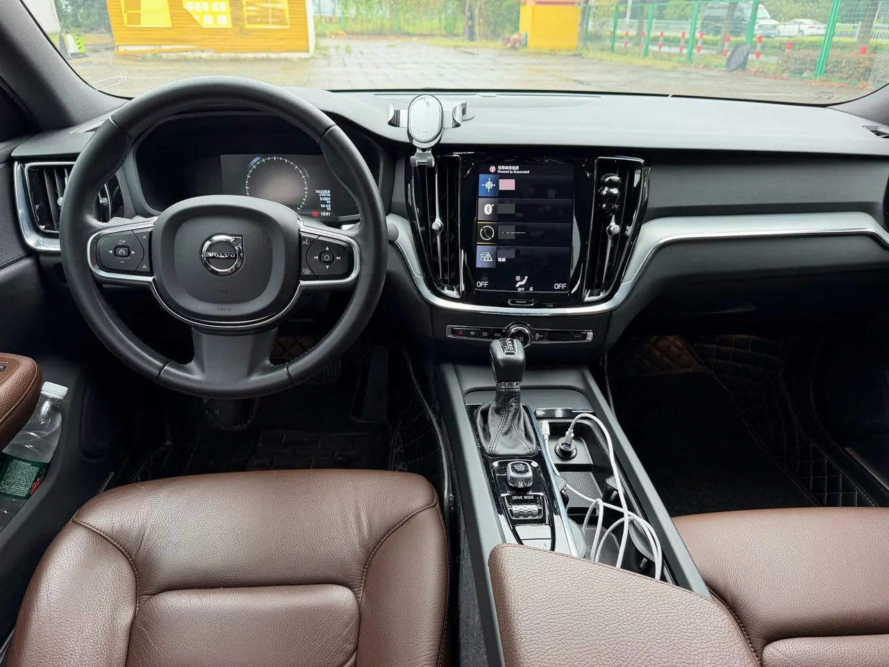 Volvo 2020 S60 2.0T T4 Zhiyi Deluxe Edition Automatic Gear 3