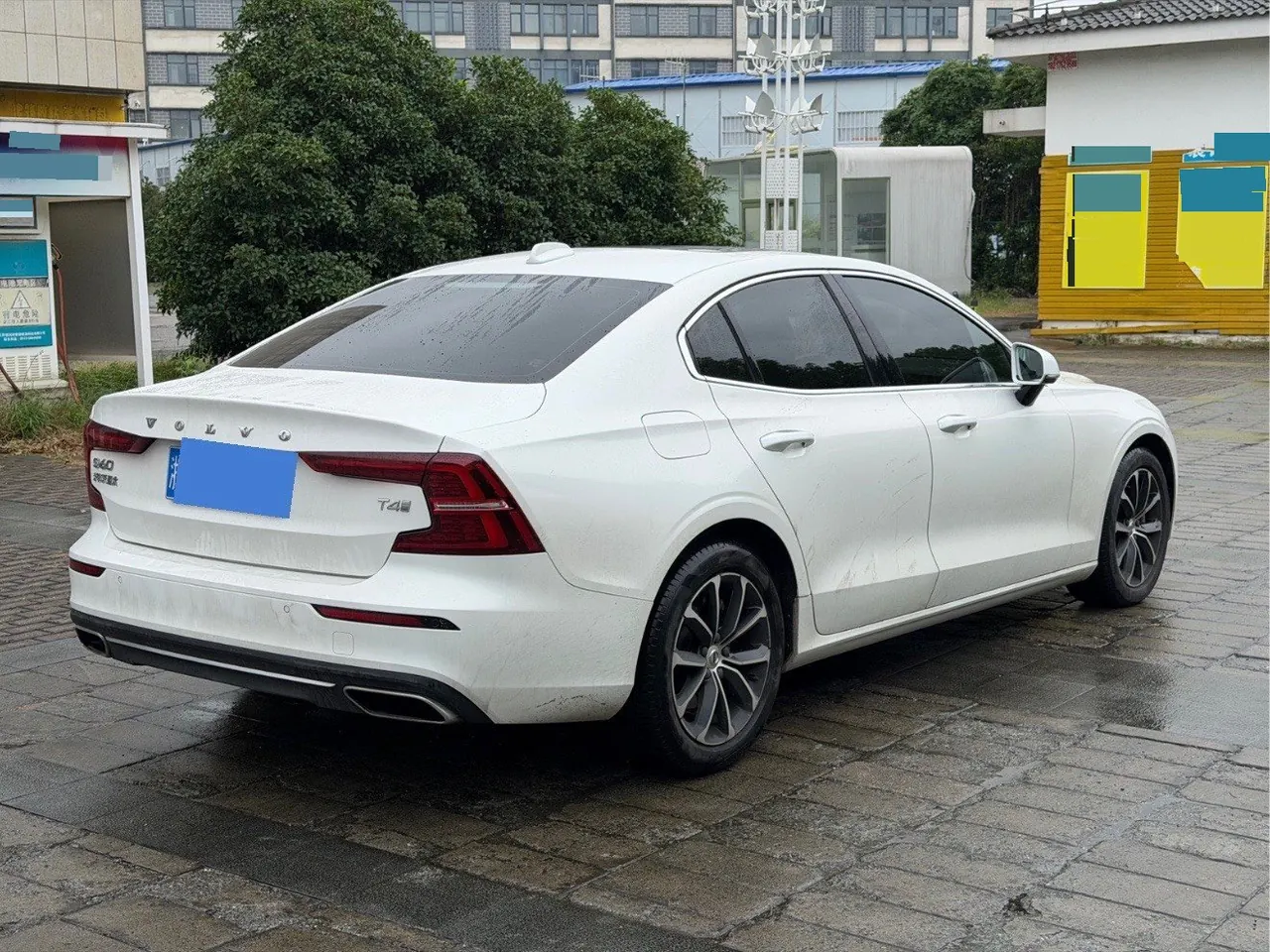 Volvo 2020 S60 2.0T T4 Zhiyi Deluxe Edition Automatic Gear 4