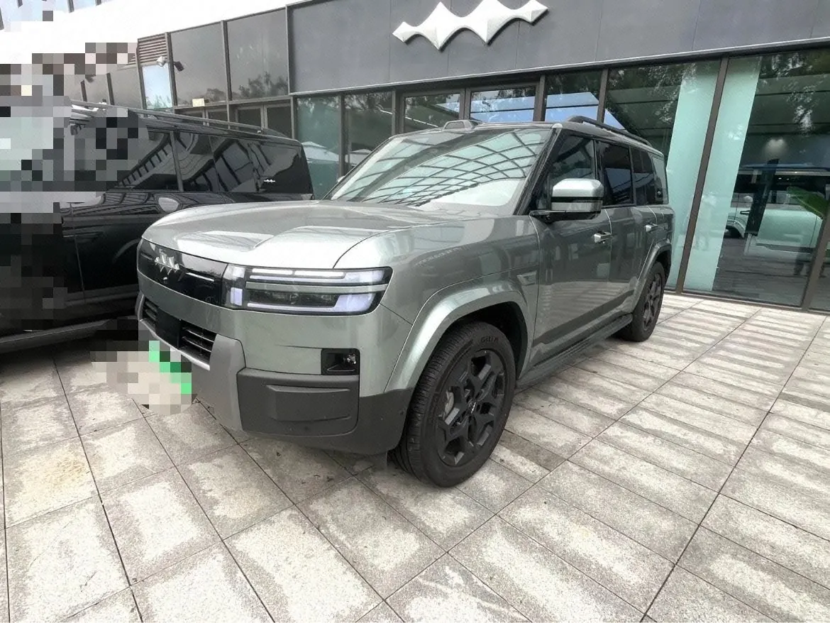 Open image lightbox: FangChengBao 2025 titanium 7 1.5T stepless 190KM four-wheel drive Ultra version of automatic gear