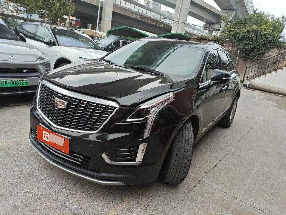 Open image lightbox: Cadillac 2023 XT5 48V 2.0T Two-Drive Fashion Automatic Gear