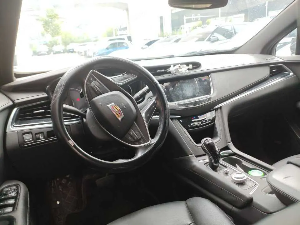 Cadillac 2023 XT5 48V 2.0T Two-Drive Fashion Automatic Gear 5