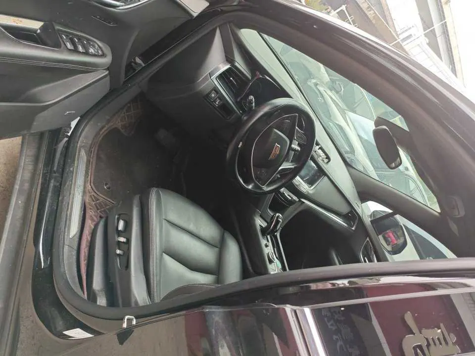 Cadillac 2023 XT5 48V 2.0T Two-Drive Fashion Automatic Gear 6