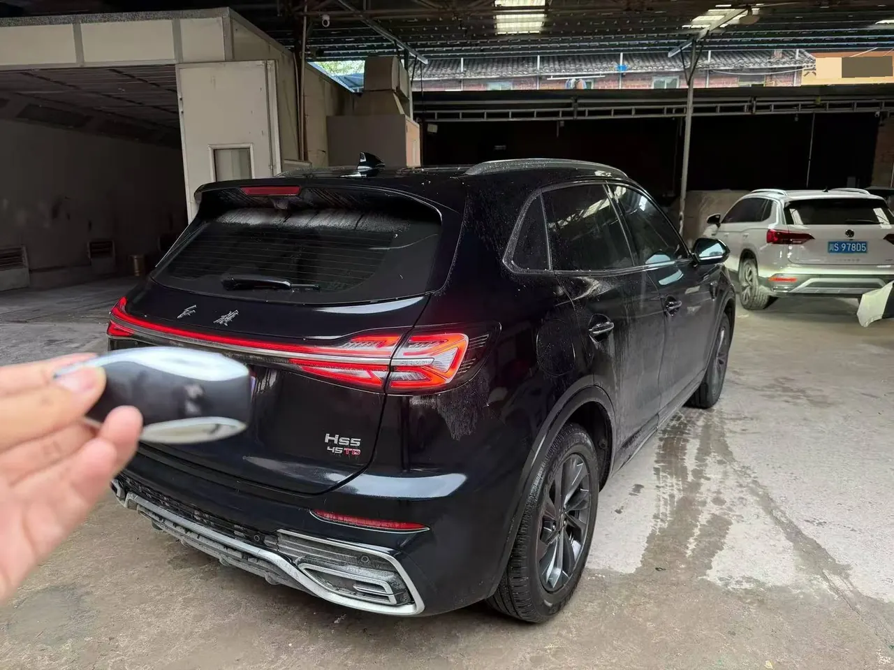 HongQi 2023 HS5 2.0T Flag Enjoy Pro Edition Automatic Gear 2