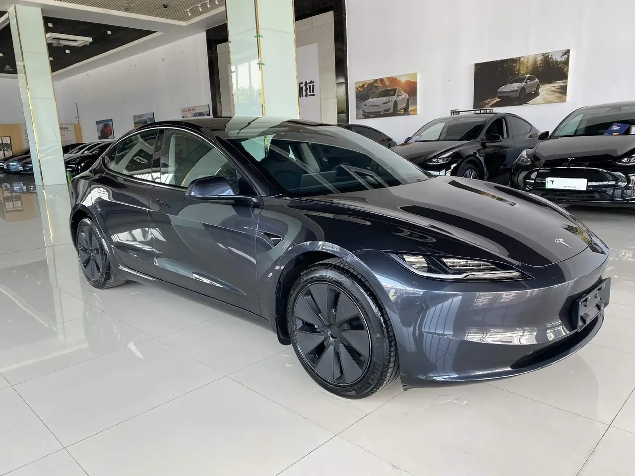 Tesla 2023 Model 3 Rejuvenation Edition Rear Wheel Drive Automatic Transmission 3