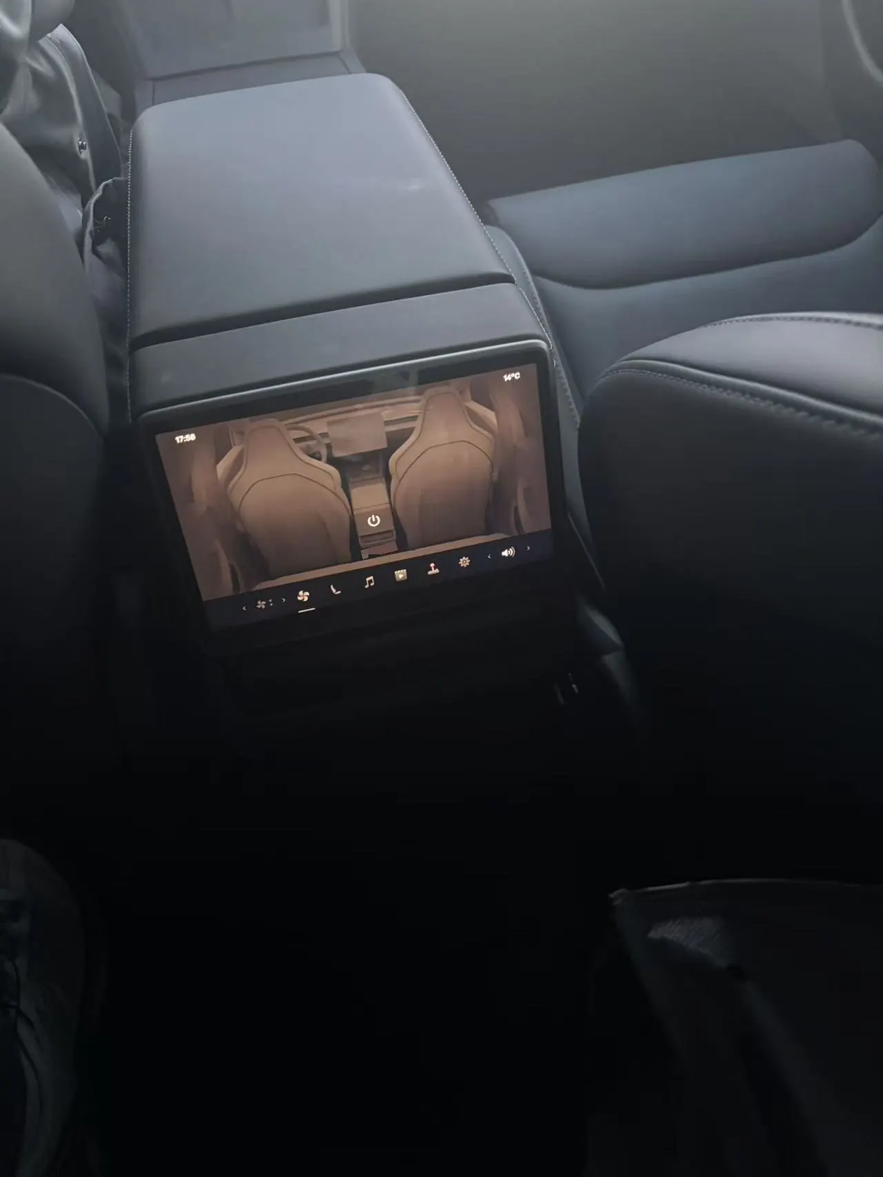 Tesla 2024 Model 3 high-performance all-wheel drive version automatic transmission 3