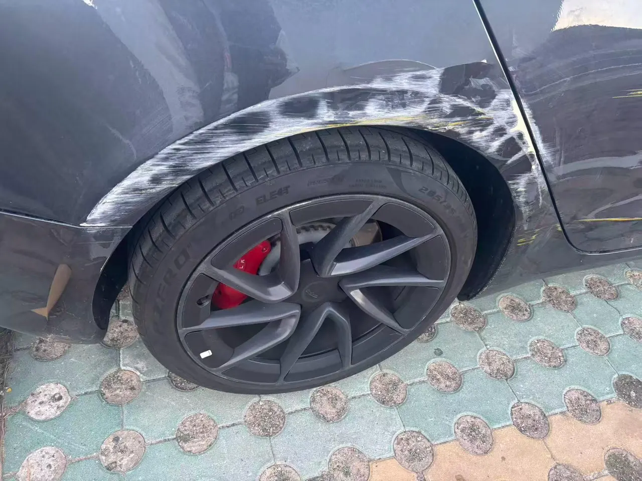 Tesla 2024 Model 3 high-performance all-wheel drive version automatic transmission 4