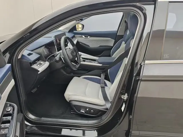 Geely 2021 xingrui 2.0T distinguished model (modified) automatic gear 4