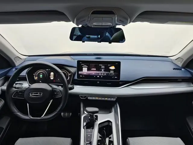 Geely 2021 xingrui 2.0T distinguished model (modified) automatic gear 5