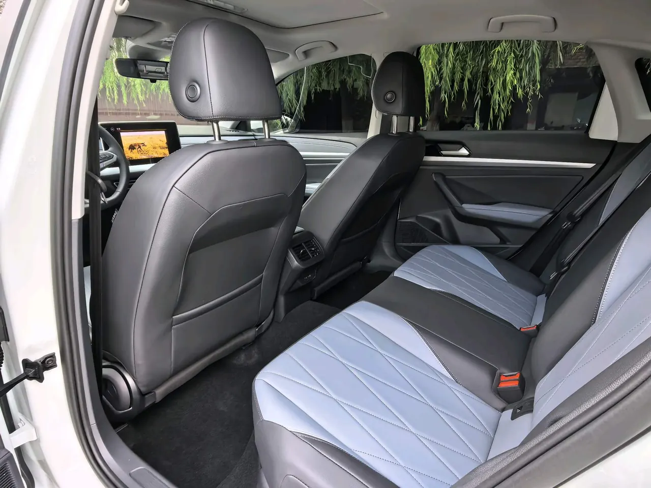 Volkswagen 2024 LaVida 1.5 Star 5 Million Edition Automatic Gear 5