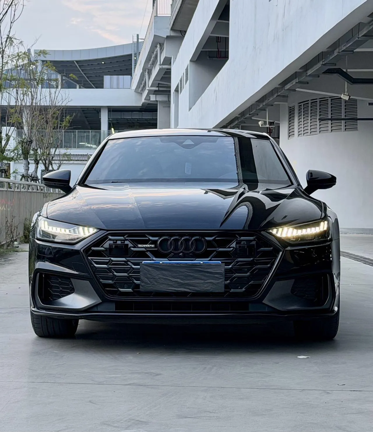 Audi 2024 A7L 2.0TFSI 45TFSI Quattro Black Samurai Edition Automatic Gear 2