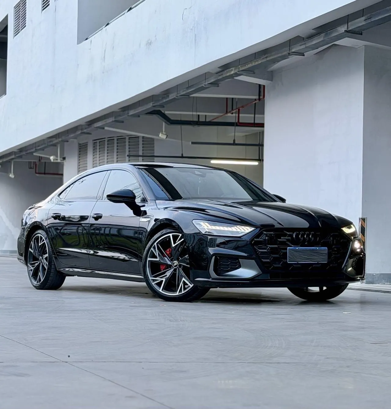 Audi 2024 A7L 2.0TFSI 45TFSI Quattro Black Samurai Edition Automatic Gear 3