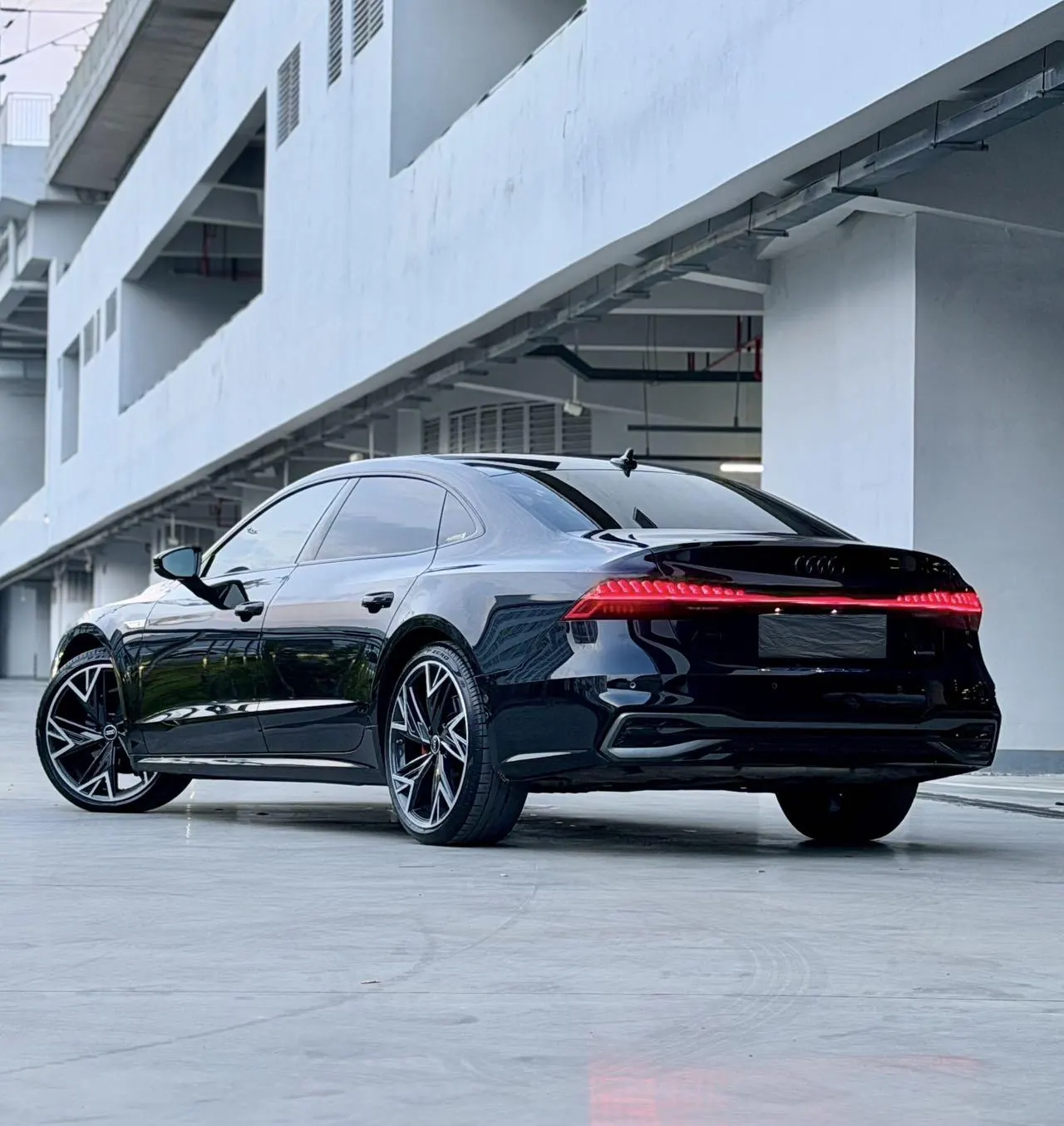 Audi 2024 A7L 2.0TFSI 45TFSI Quattro Black Samurai Edition Automatic Gear 4