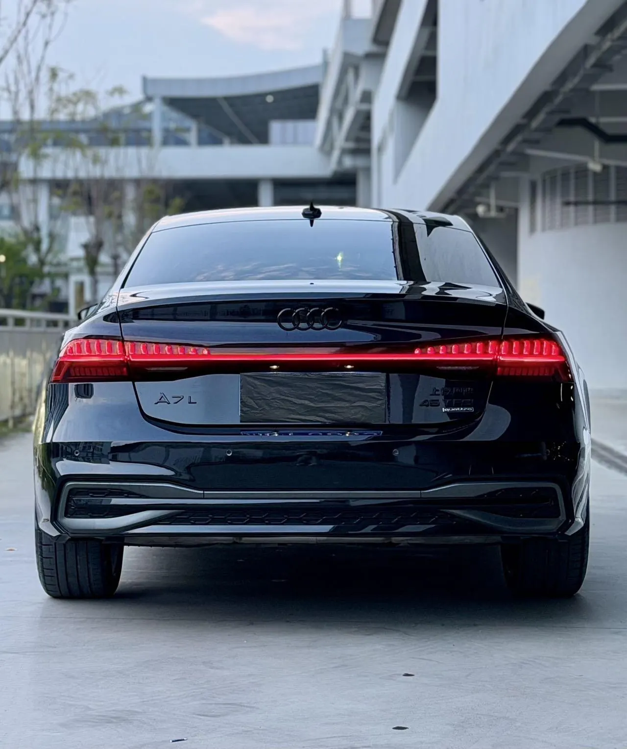 Audi 2024 A7L 2.0TFSI 45TFSI Quattro Black Samurai Edition Automatic Gear 5