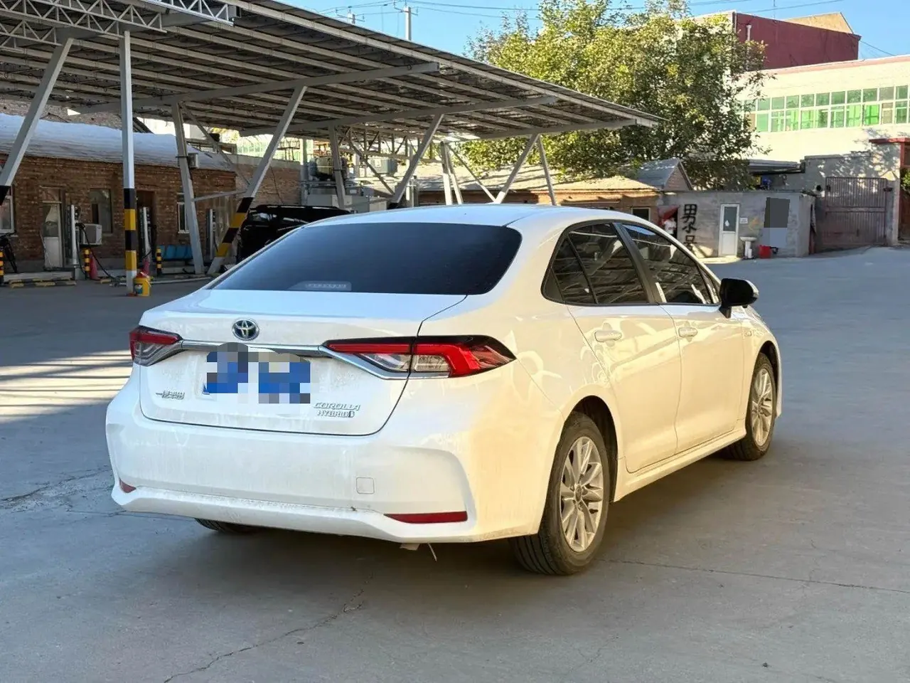Toyota 2023 Corolla Double Engine 1.8 Stepless Intelligent Electric Hybrid Elite Automatic Gear 2