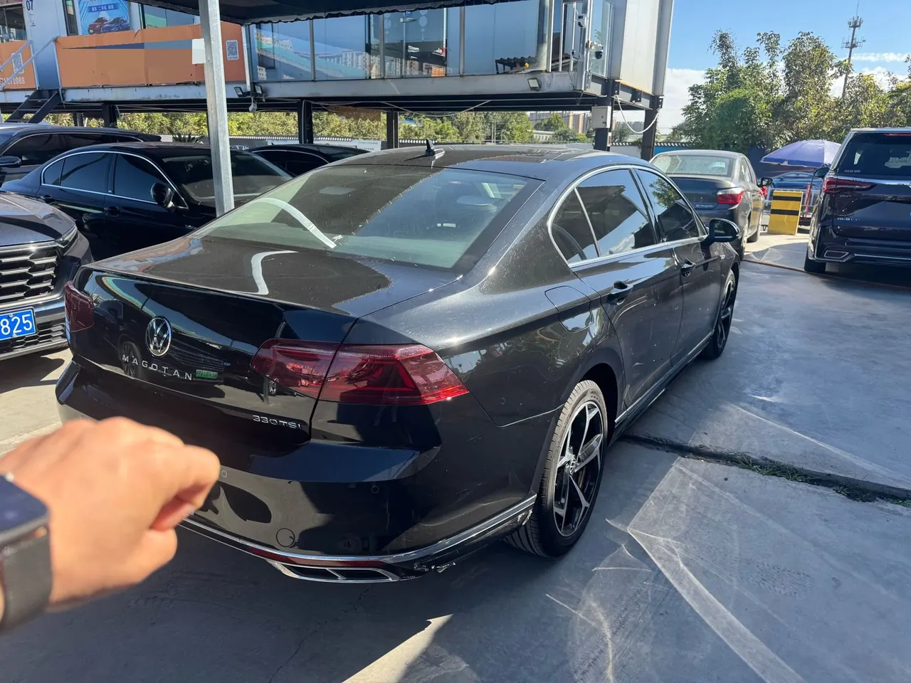 Volkswagen 2023 Magotan 2.0TSI 330TSI 2 million Commemorative Luxury Automatic Gear 3