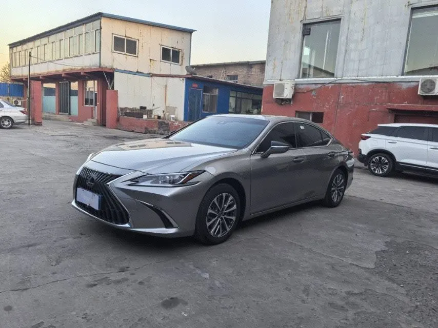 Открыть галерею: Lexus ES (Imported) 2024 ES200 2.0 Stepless Edition Automatic Gear
