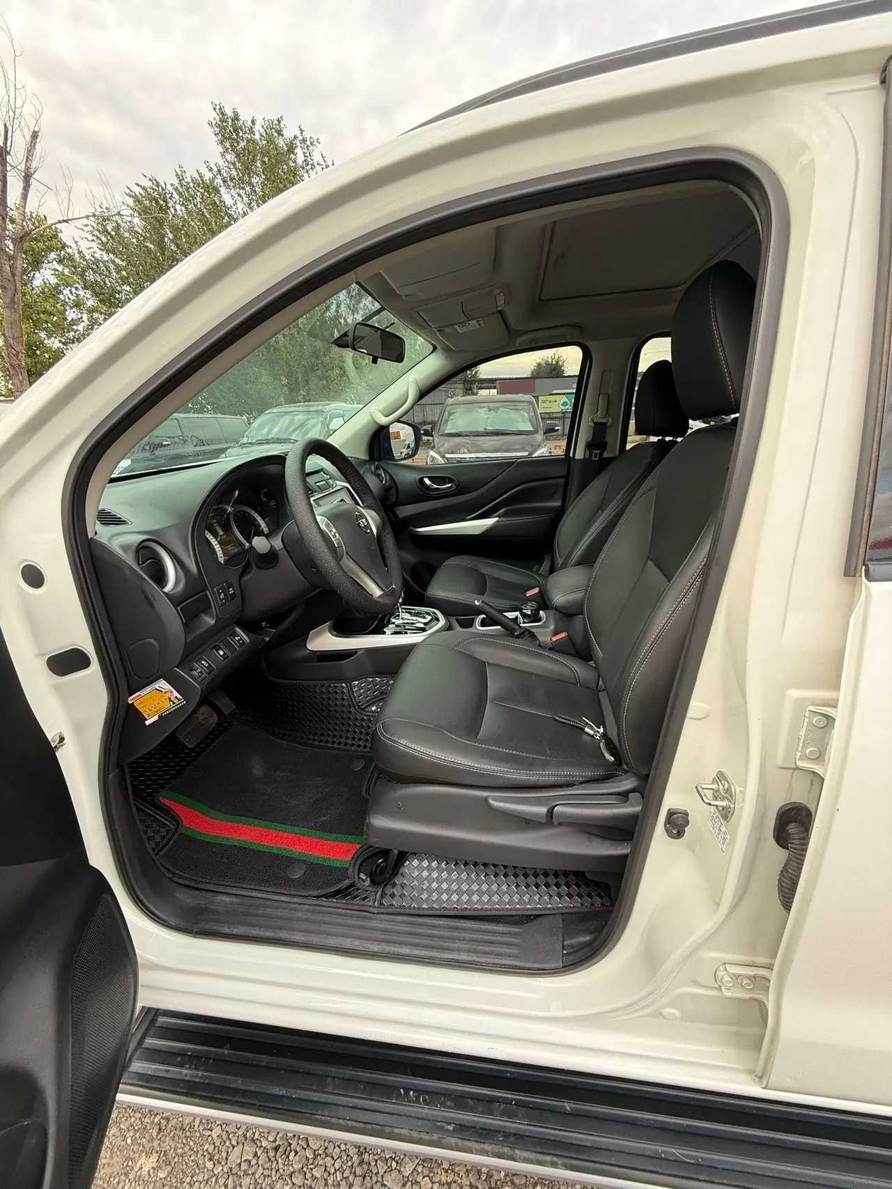 Nissan 2020 Tuda 2.5 Four-wheel Drive Deluxe Edition Automatic Transmission 4