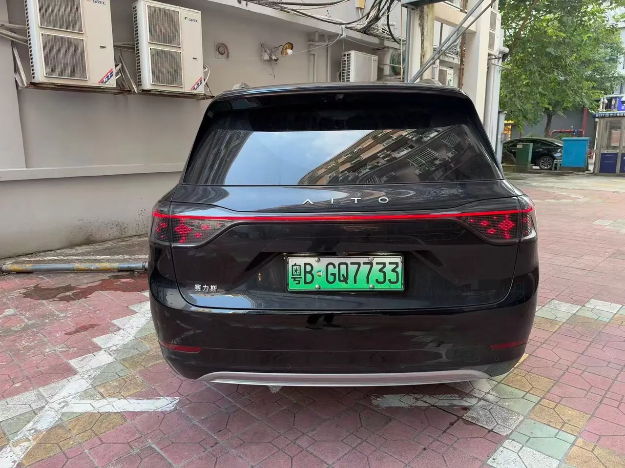 AITO 2024 AITO M9 extended range Ultra 42kWh automatic gear 8
