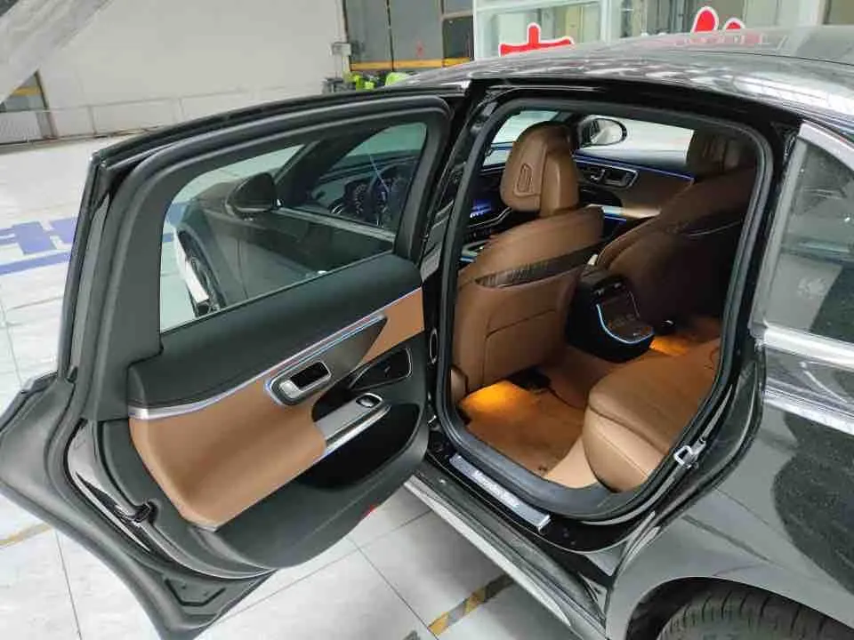 Mercedes Benz Class E New Energy 2024 E 350 e L 2.0T Automatic Gear 4