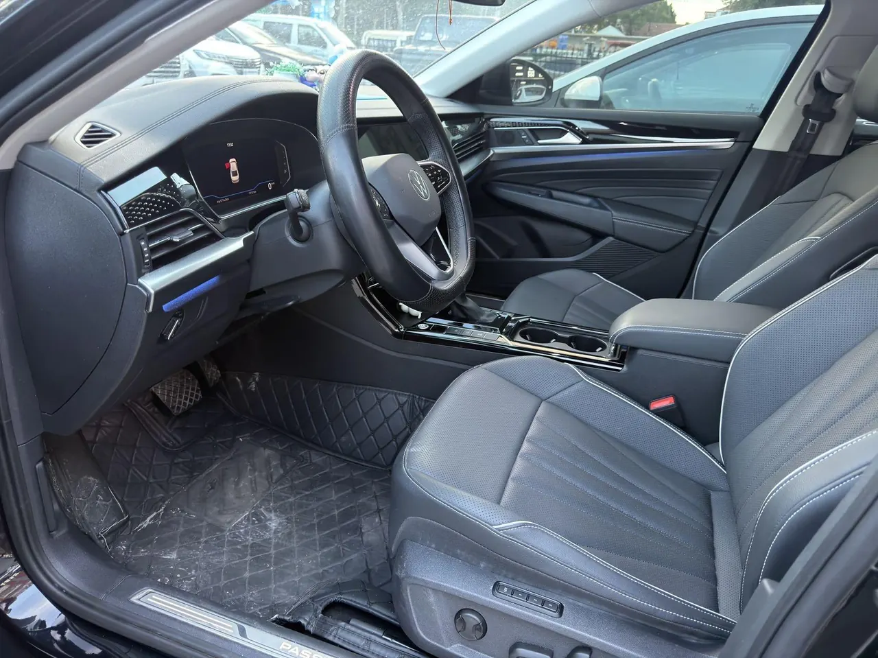 Volkswagen 2024 Passat 2.0TSI 380TSI Star Dragon Edition Automatic Gear 3
