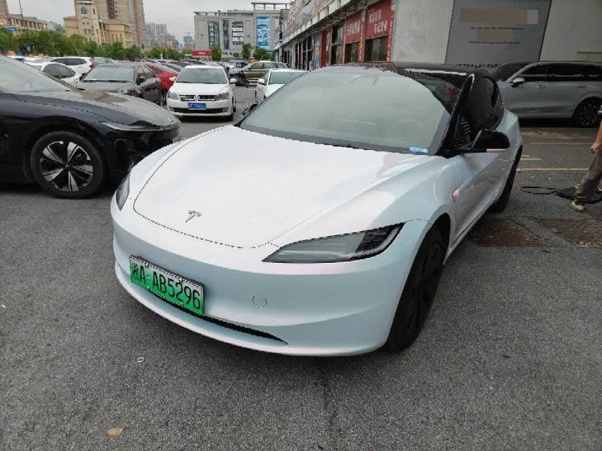 打开图片灯箱:Tesla 2023 Model 3 Rejuvenation Edition Rear Wheel Drive Automatic Transmission