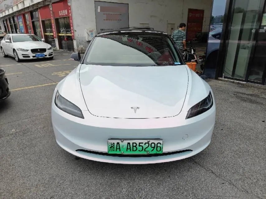 Tesla 2023 Model 3 Rejuvenation Edition Rear Wheel Drive Automatic Transmission 2